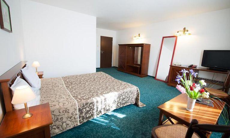 Hotel Ana アラド エクステリア 写真